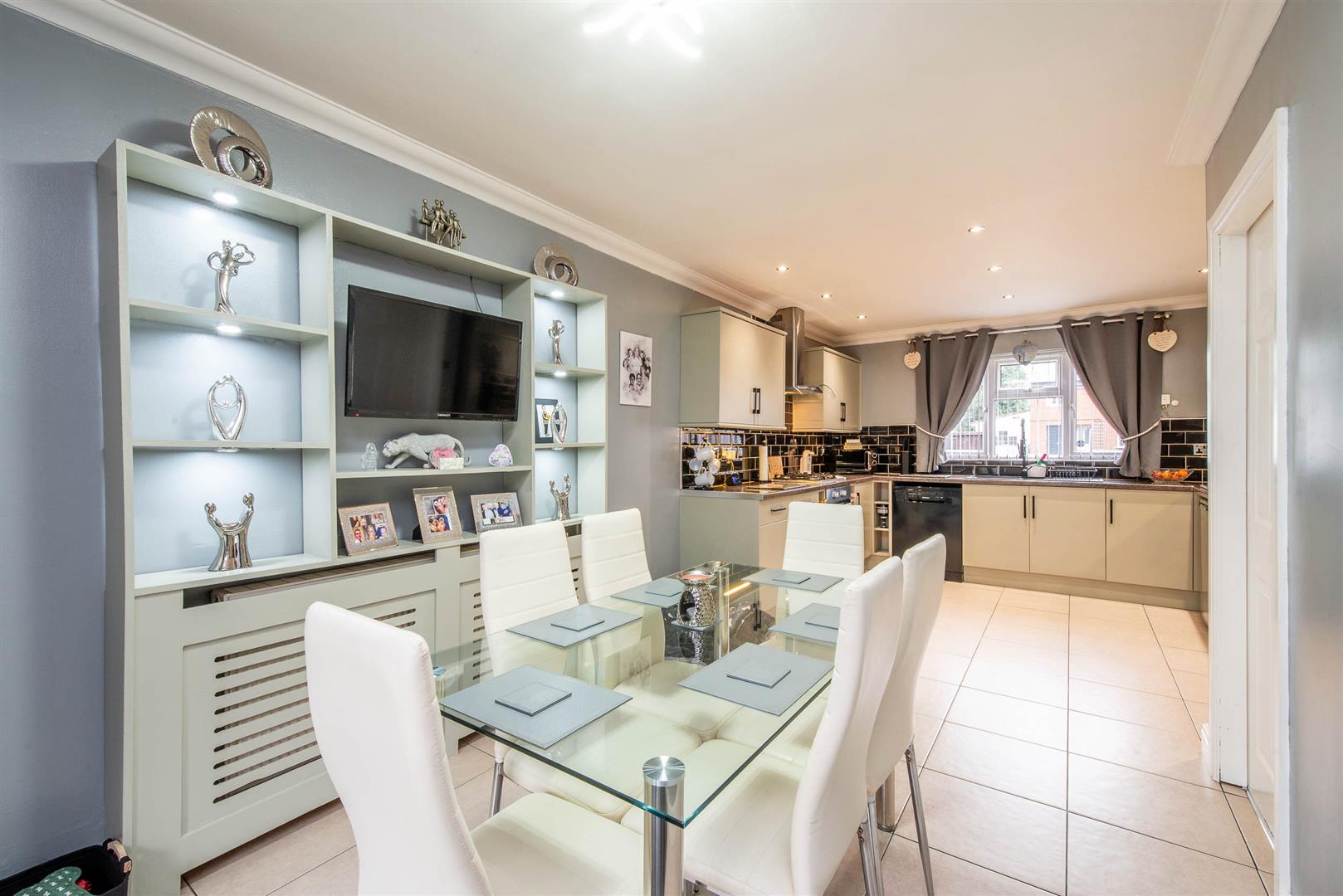 4 bed property in Homestead, Preston